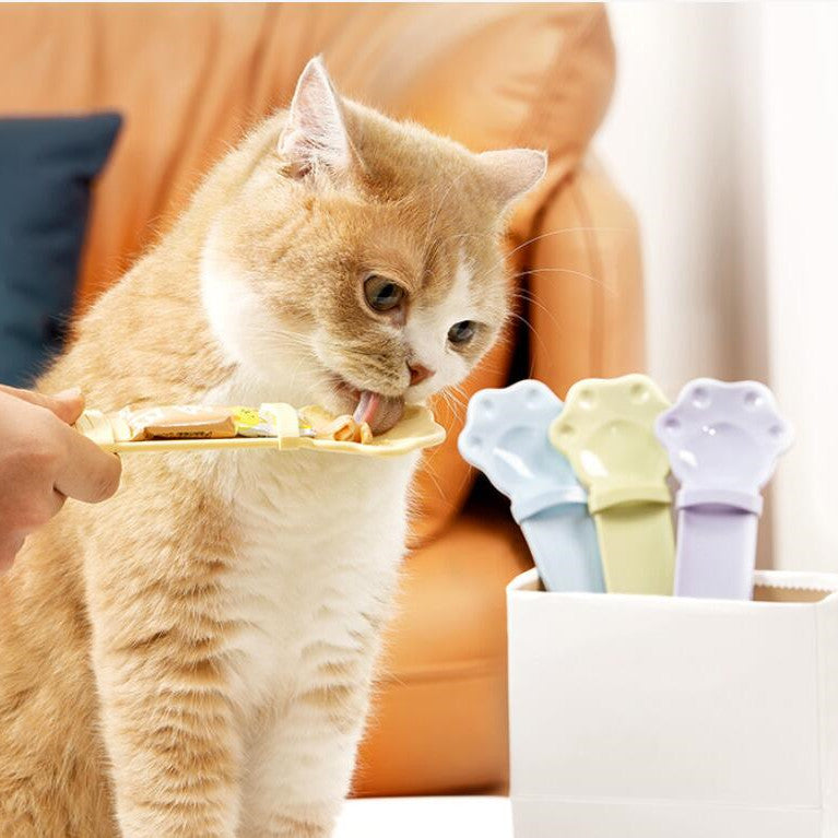 Plastic Cat Food Dispensing Spoon Feeder
