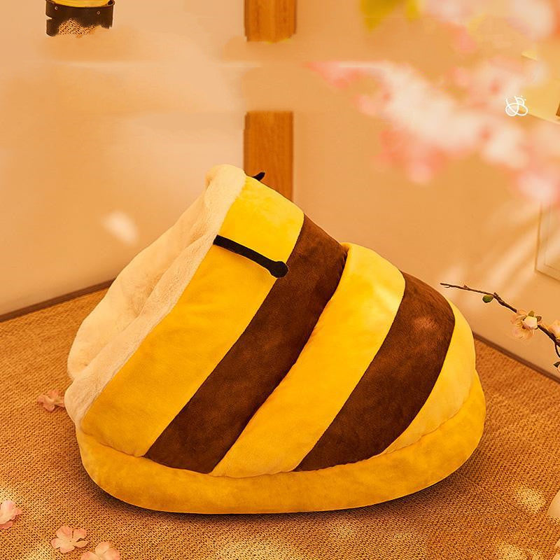 Winter Cat & Small Pet Bed with Cushion