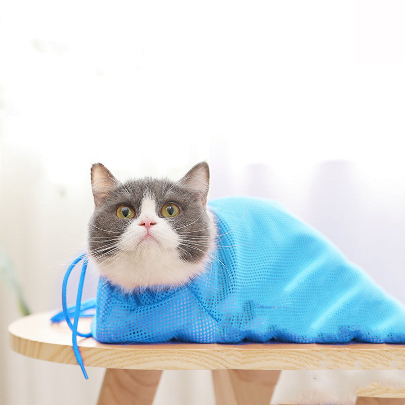 Anti-Scratch Cat Bath Bag with Nail Clipper Accessory