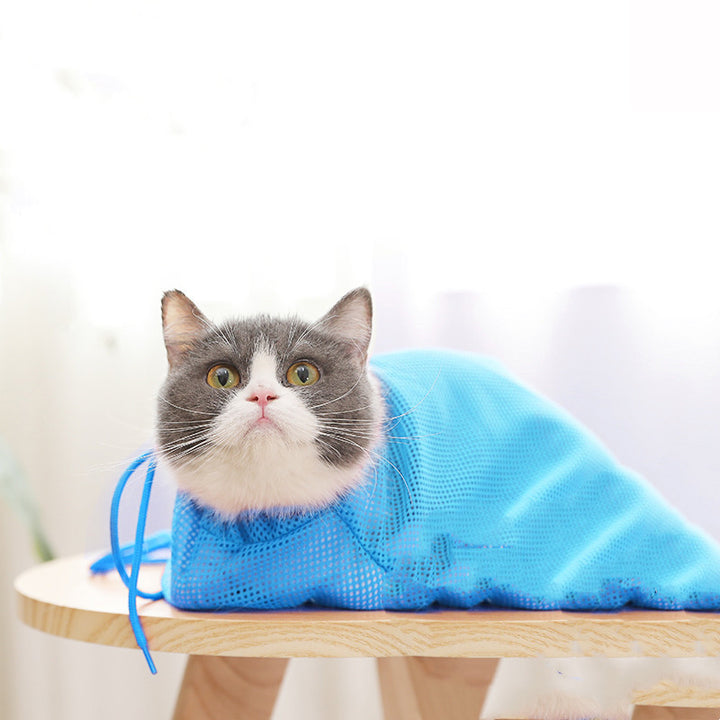 Anti-Scratch Cat Bath Bag with Nail Clipper Accessory